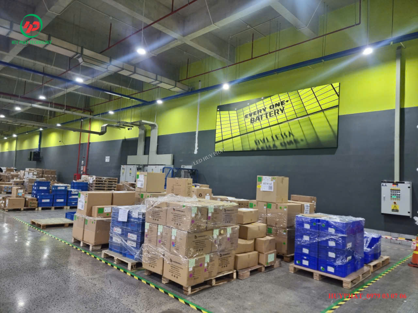 Thi Công Màn Hình LED P2.5 Nhà Máy TTI | Huy Phát